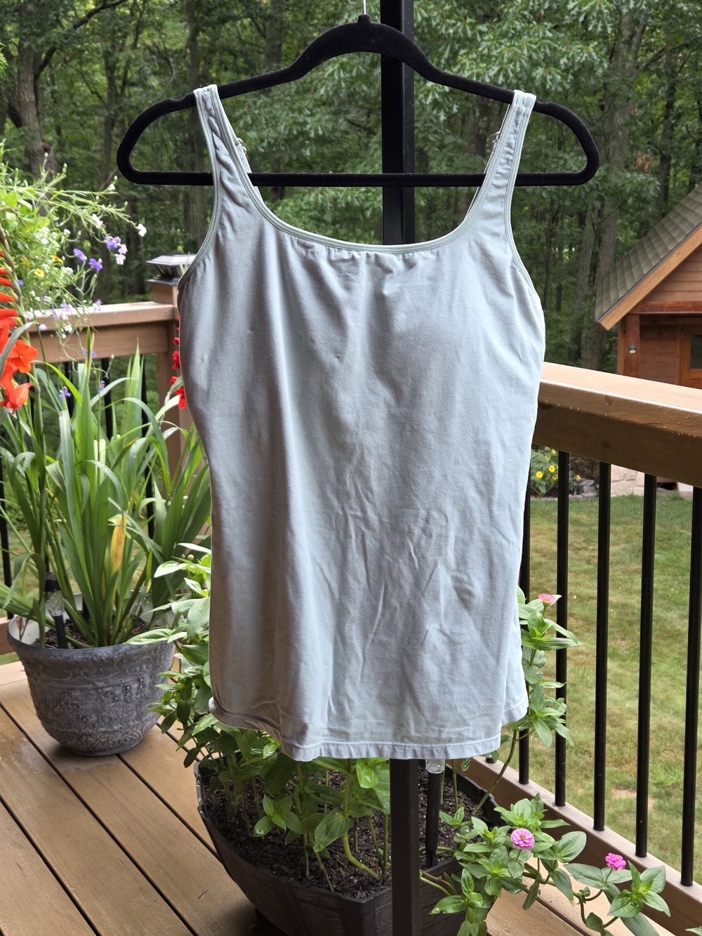 V For City Women’s Light Green Scoop Neck Tank Top